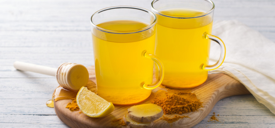 Homemade turmeric tea to boost immunity